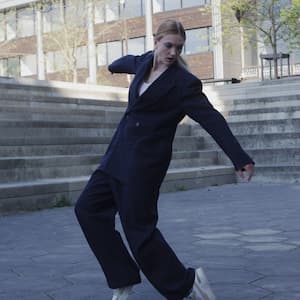 Juliette Dobbelaere barre au sol